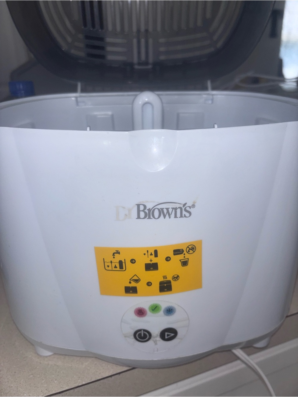 White Baby Bottle Sterilizer - Fast Sanitizing for Infant Feeding